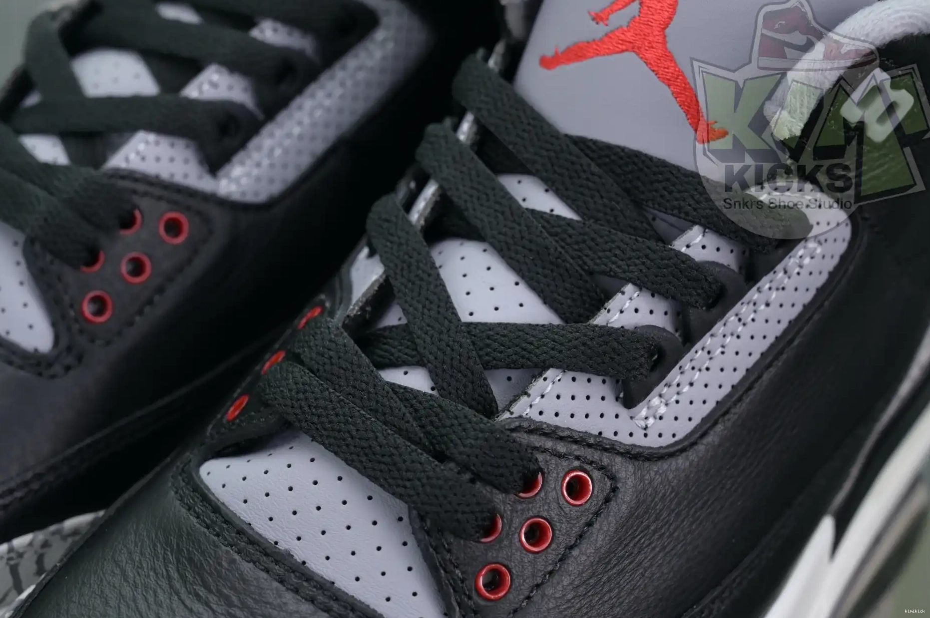 Reimagined” 3“Black Cement Jordan Air Kimikick 0421